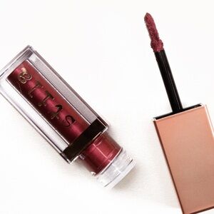 STILA SHIMMER & GLOW EYESHADOW - Pigalle - Shimmering cool cranberry